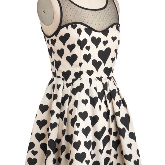 ModCloth Minuet Heart Over Heels Dress size Large - Picture 3 of 9